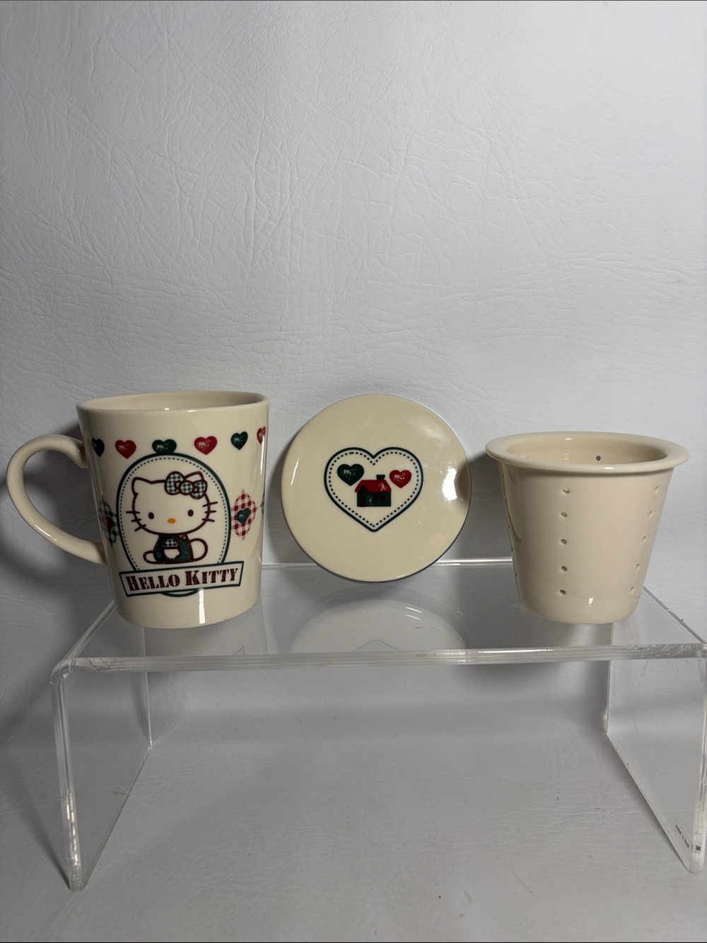 Sanrio Hello Kitty Vintage  Hearts and Plaids Tea Cup Strainer and Lid 2005